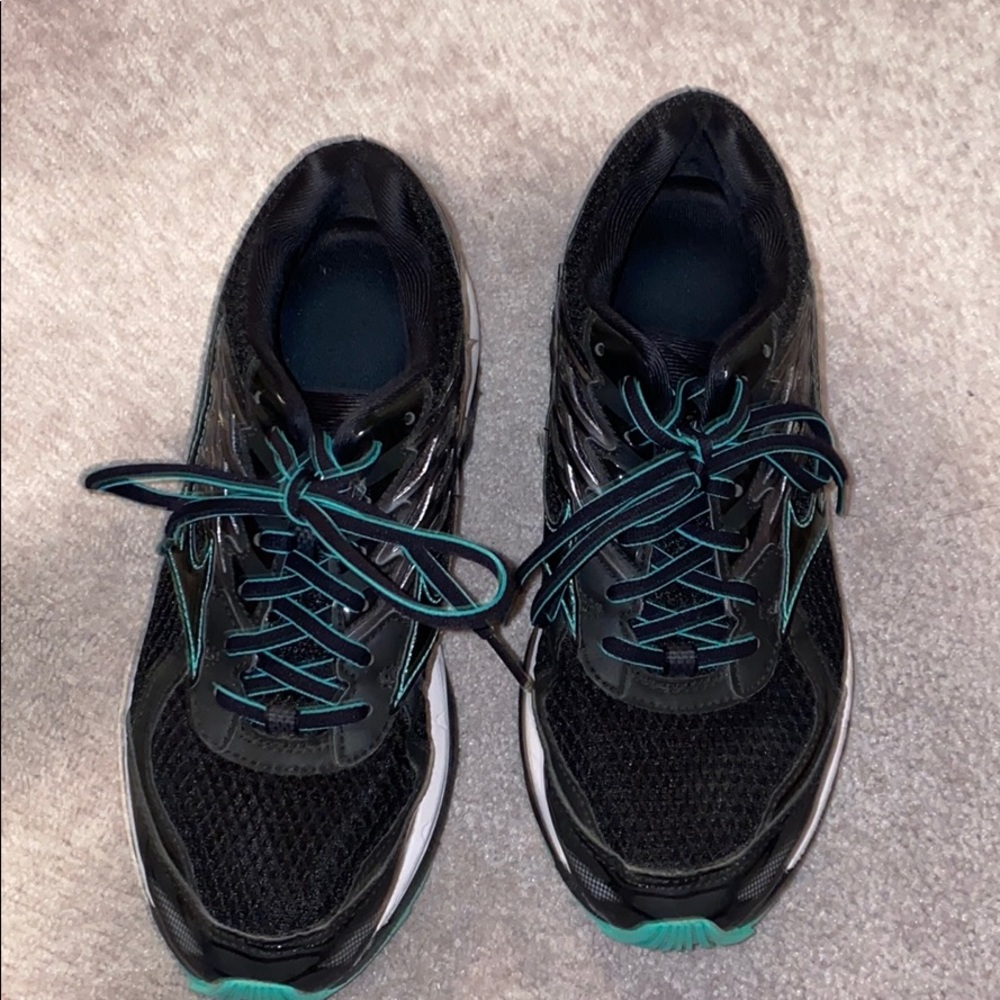 Volleyball shoes! Wave Paradox 3